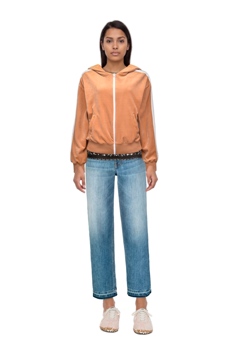 Outfit x jacquemus moon shoe sneakers and pinko jacket