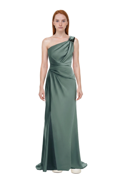 Outfit one-shoulder satin maxi dress and 23 sneakers