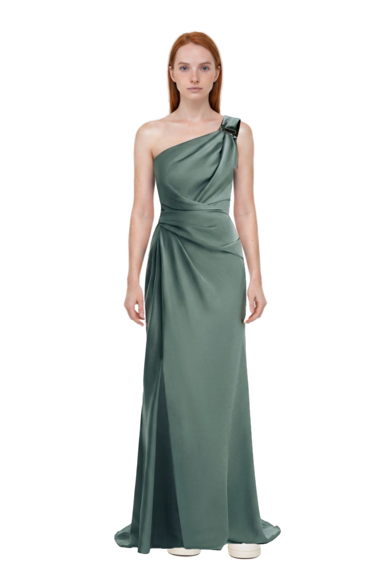 Outfit one-shoulder satin maxi dress and 23 sneakers
