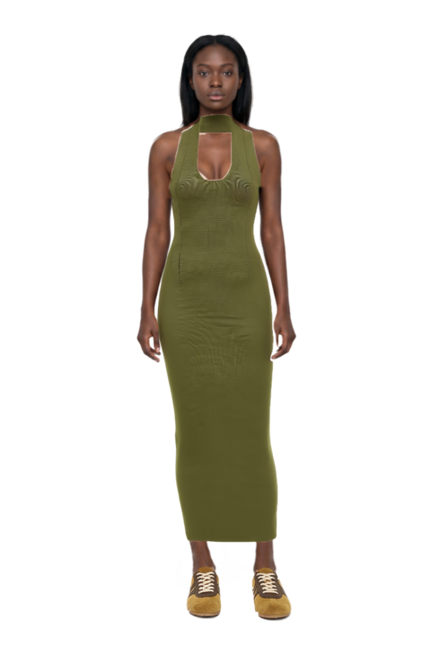Outfit mahi dress and suede sneakers