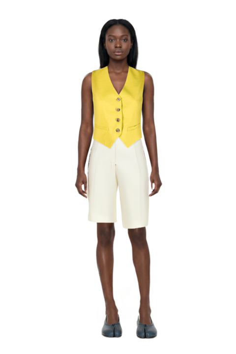 Outfit pleat-detail tailored shorts and tabi ballet flats