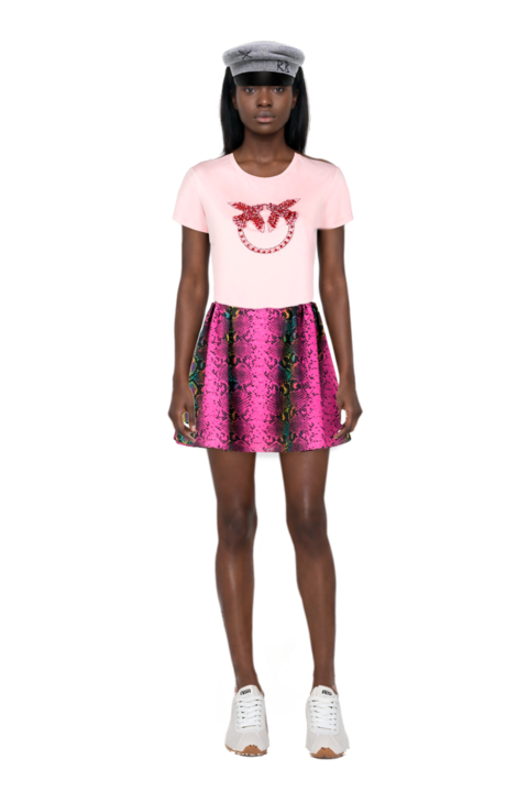 Outfit plume mesh fabric sneakers and pinko t-shirt