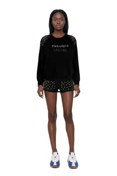 Outfit the 400 bleecker runner sneakers and pinko shorts