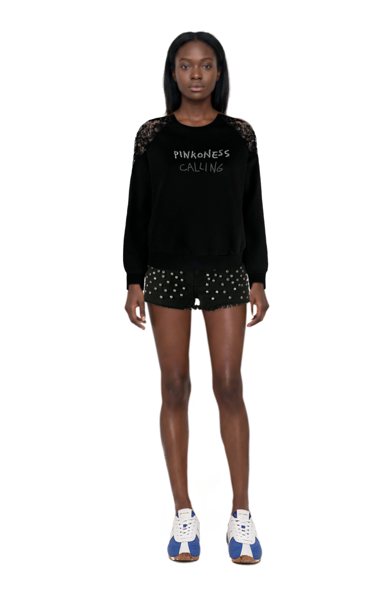 Outfit the 400 bleecker runner sneakers and pinko shorts