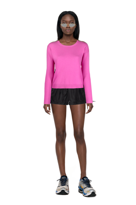 Outfit wave prophecy 1 sneakers and oval-frame sunglasses
