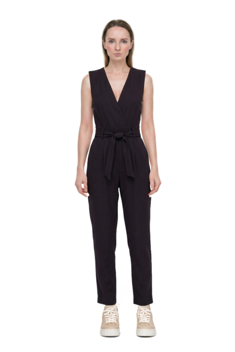 Outfit pinko jumpsuit and 23 sneakers