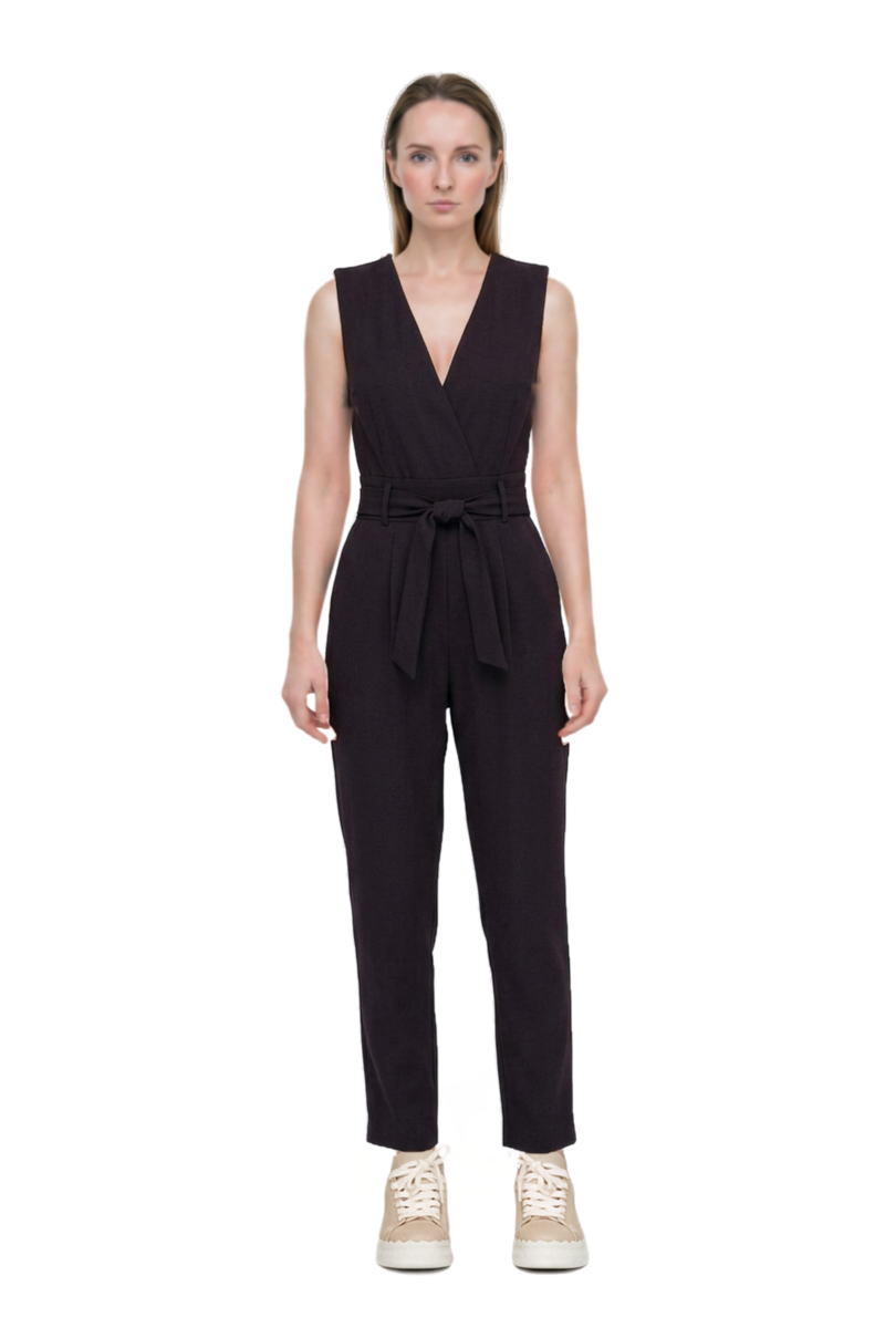 Outfit pinko jumpsuit and 23 sneakers