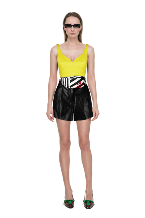 Outfit pinko shorts and lace-up pointed-toe pumps
