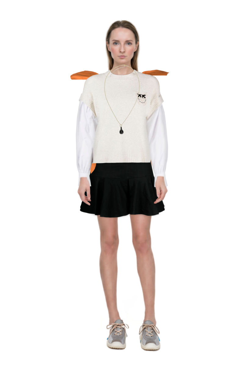 Outfit bubble technical fabric and suede sneakers and drop-pendant necklace