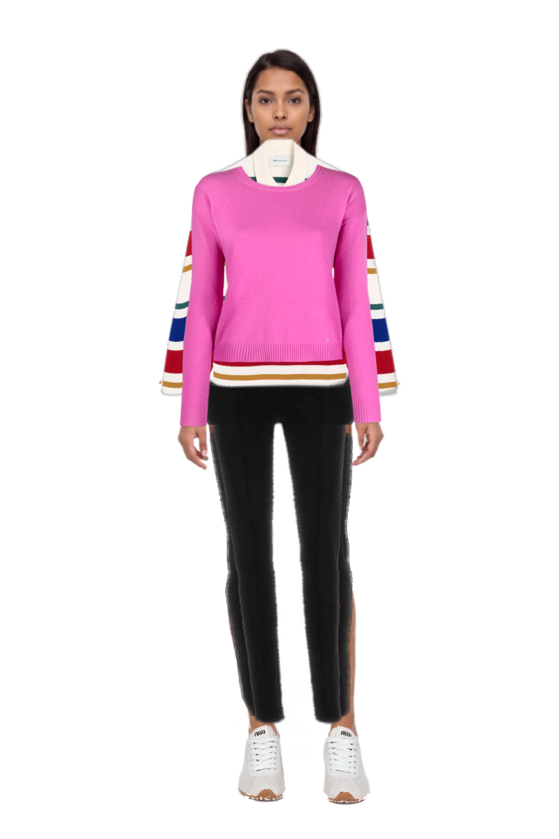 Outfit seam-detail leggings and plume mesh fabric sneakers