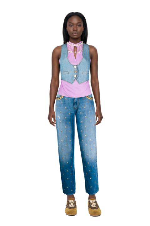 Outfit suede sneakers and pinko top
