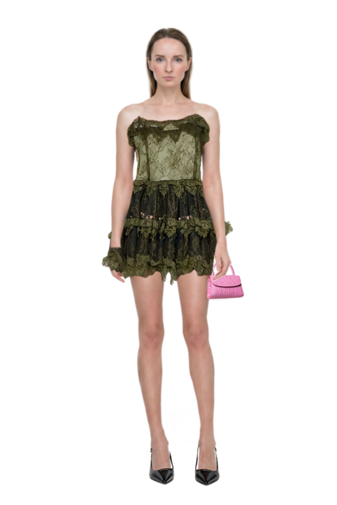 Outfit decollete slingback pointed-toe pumps and ruffled mini dress