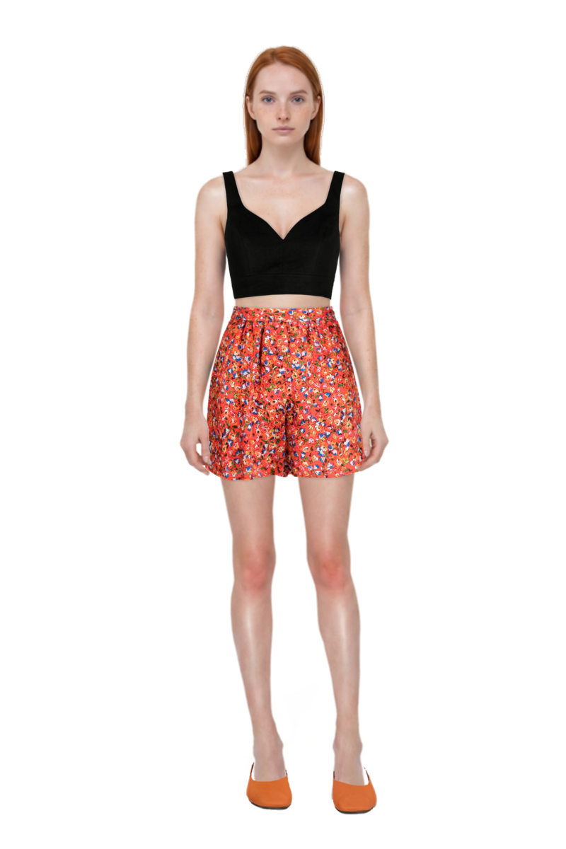 Outfit pinko shorts and pinko top