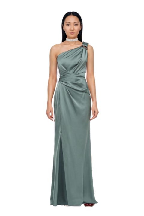 Outfit leren leather ballerina sneakers and one-shoulder satin maxi dress