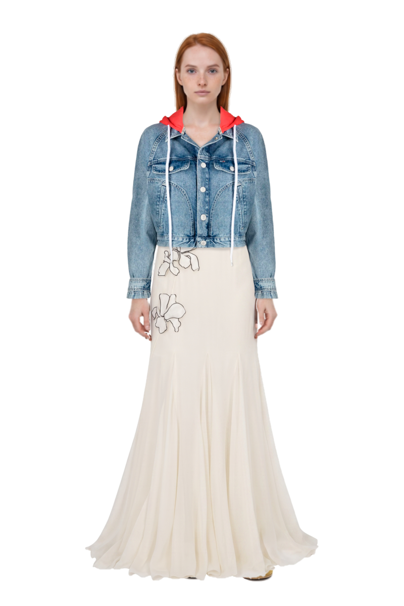 Outfit suede sneakers and flower-appliqués silk maxi dress