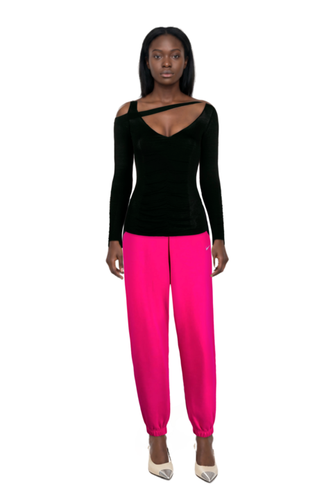 Outfit cassandre-plaque pumps and pinko top