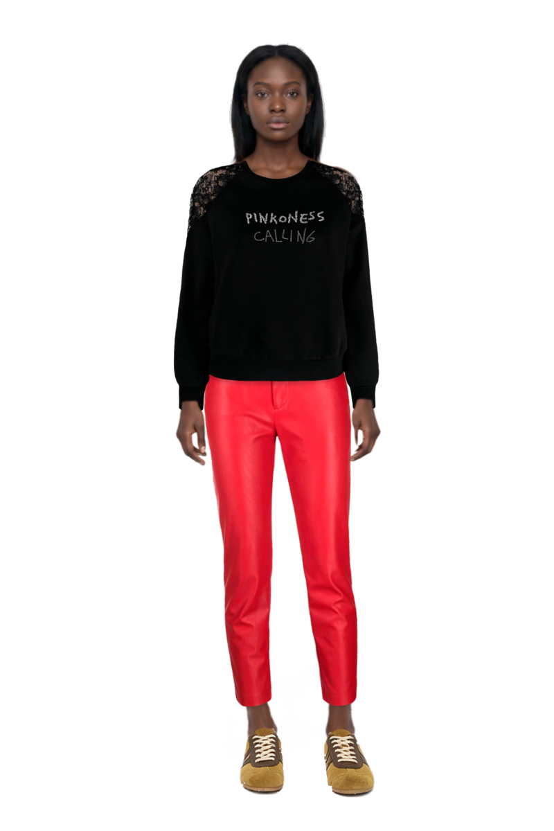 Outfit suede sneakers and pinko sweatshirt